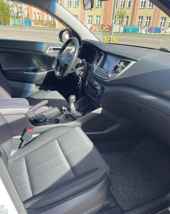 Hyundai Tucson cena 74000 przebieg: 139500, rok produkcji 2017 z Kowal małe 121